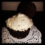Chocolate OREO peanut butter-buttercream frosting