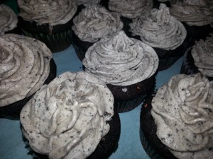 Delicious Cookies and Cream Icing